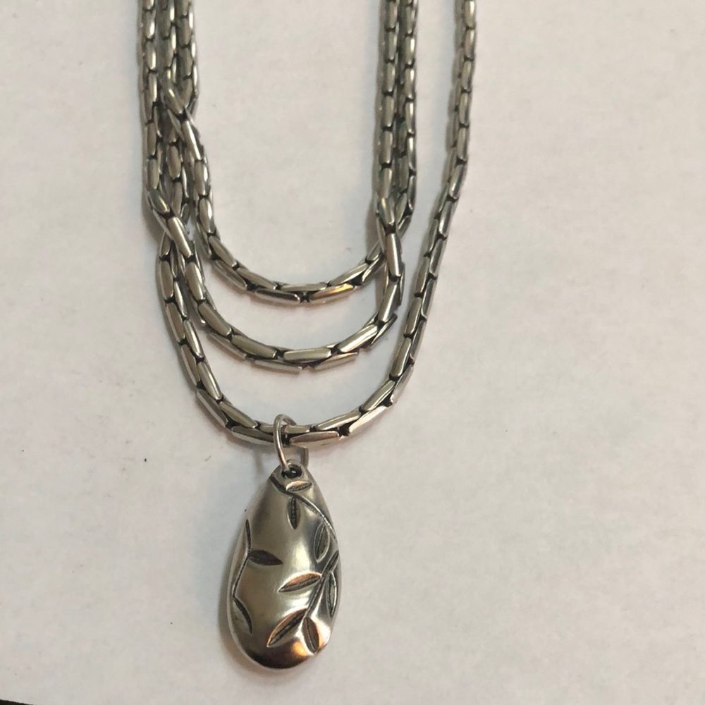 Liz Claiborne necklace